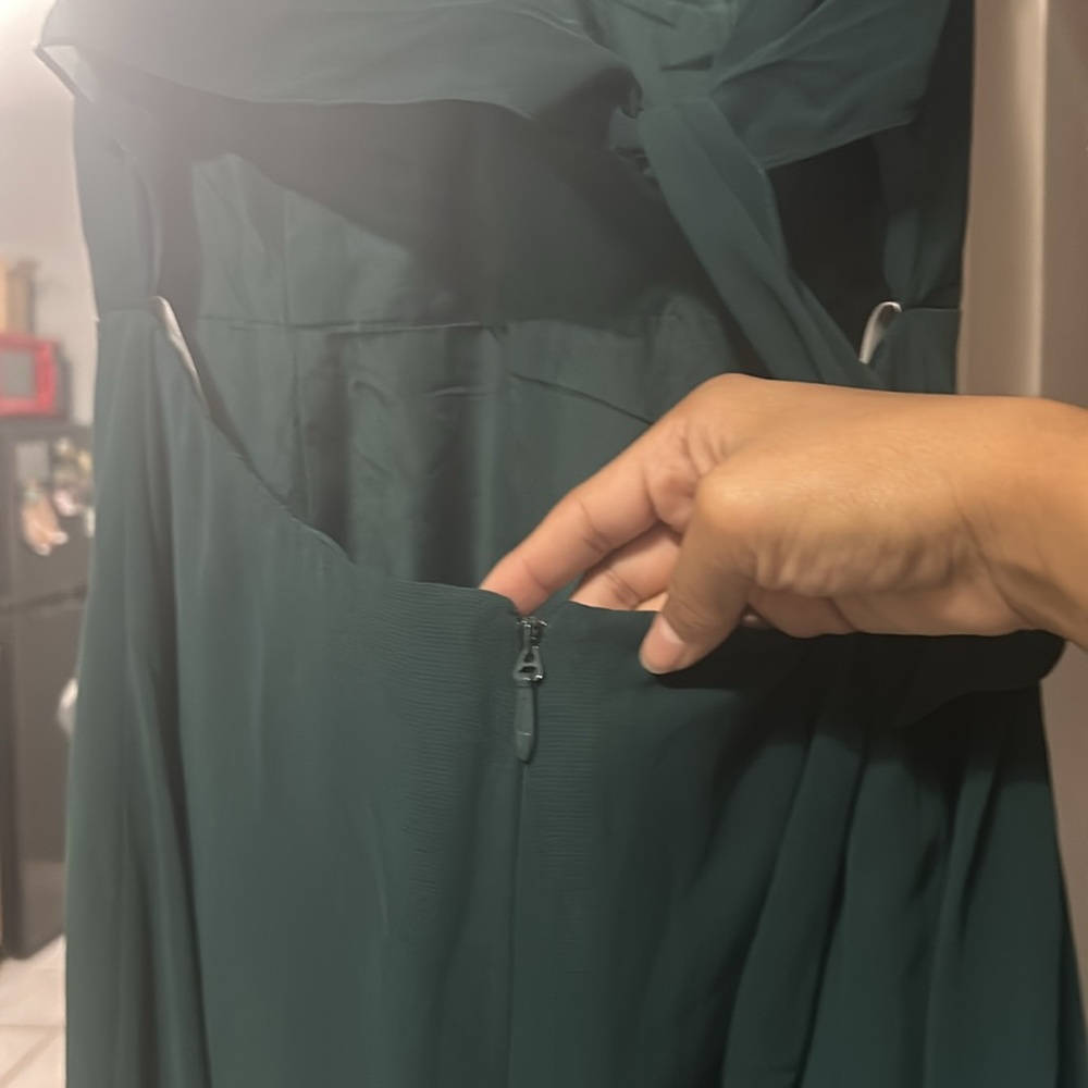 Emerald green formal azazie dress. - Picture 4 of 8
